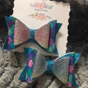 Mermaid handmade hair bow set.